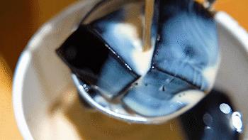 中国风与烧仙草的新潮结合，顺德这家茶饮店要排队了