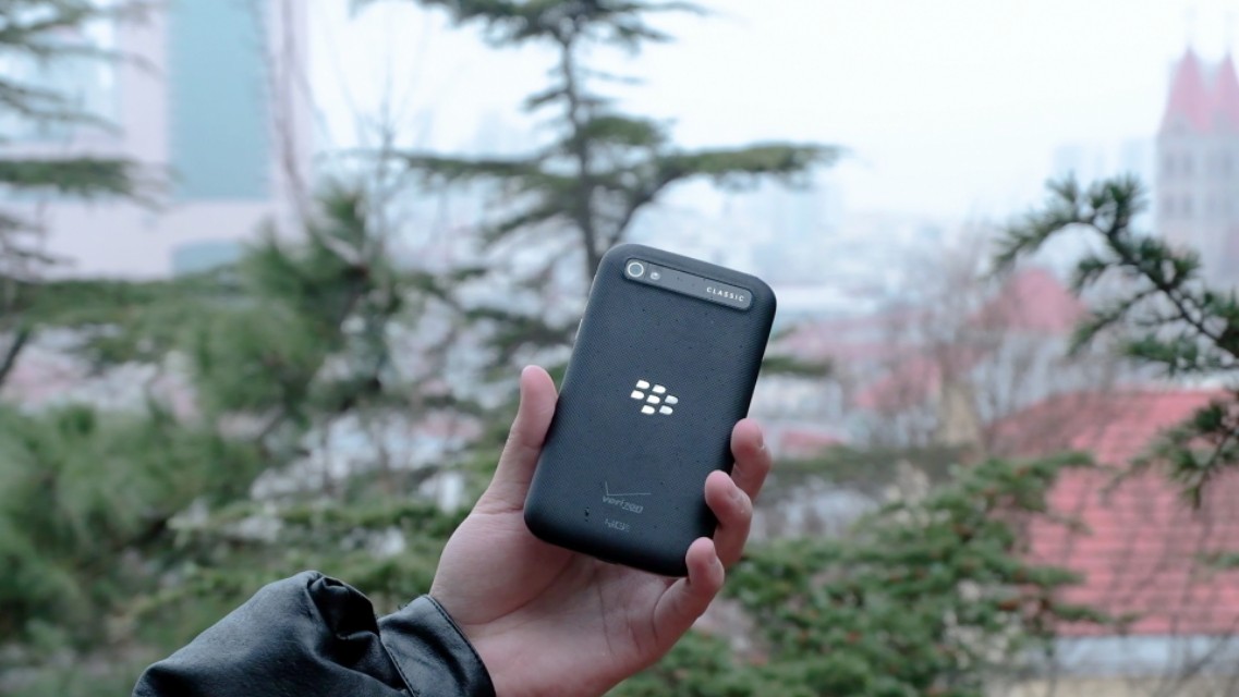 黑莓最新键盘机,黑莓classic2024