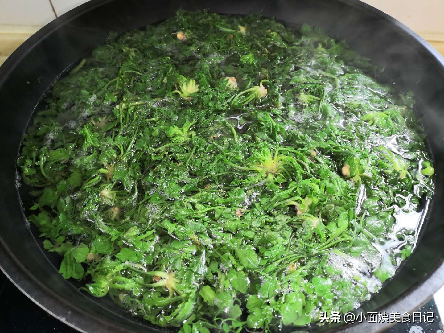 荠荠菜调饺子馅容易干怎么办？加入一些它，细嫩爽口，味道翻几倍