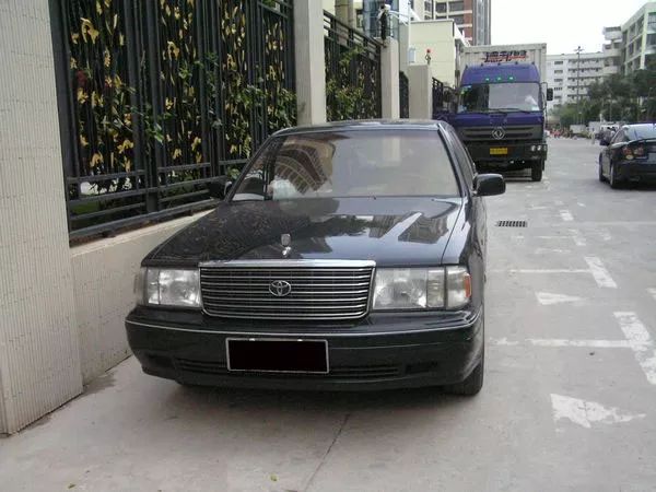 17年皇冠现在值多少钱,老皇冠千禧版多少钱