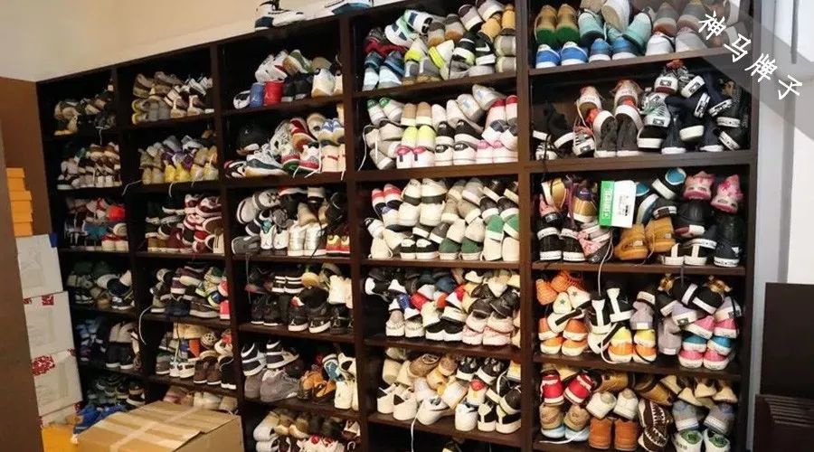 男人买鞋和女人买包一个样,男人买包和女人买包