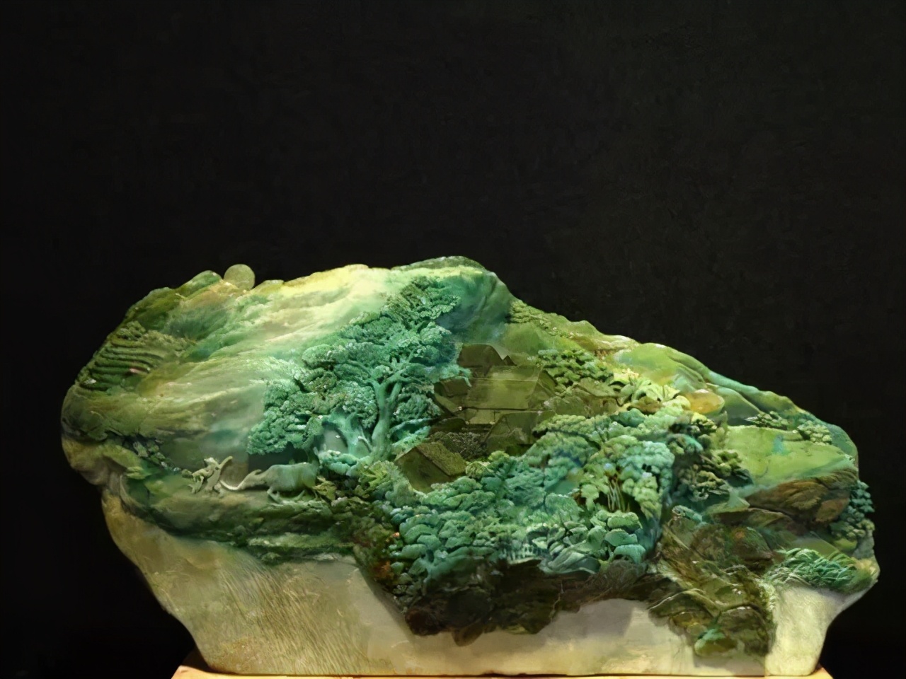 广绿石价值,广绿玉原石