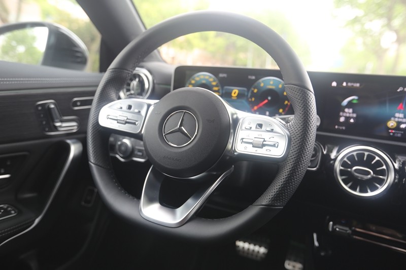 奔驰cla260帅气视频,奔驰cla200猎跑版