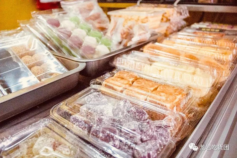 重庆渝北龙兴广场附近购物商场,前方到站工贸