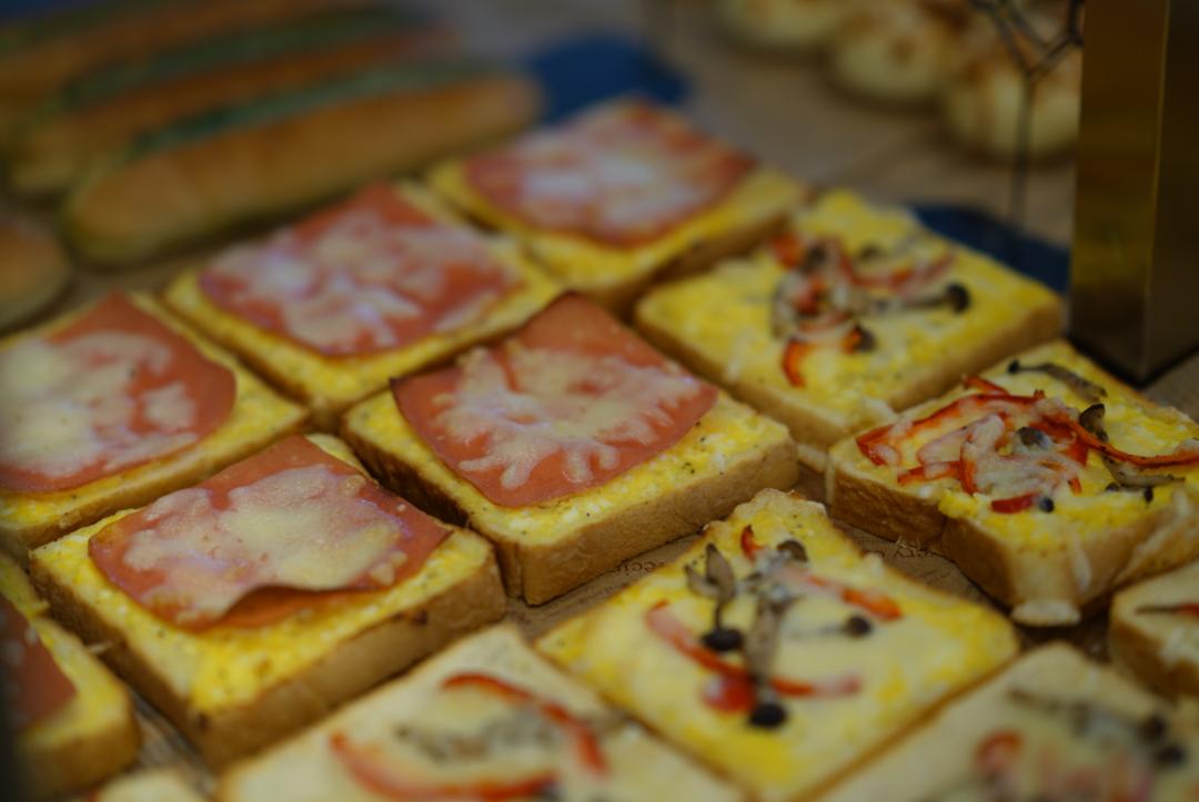 上海华贝面包哪家好,探店现烤面包