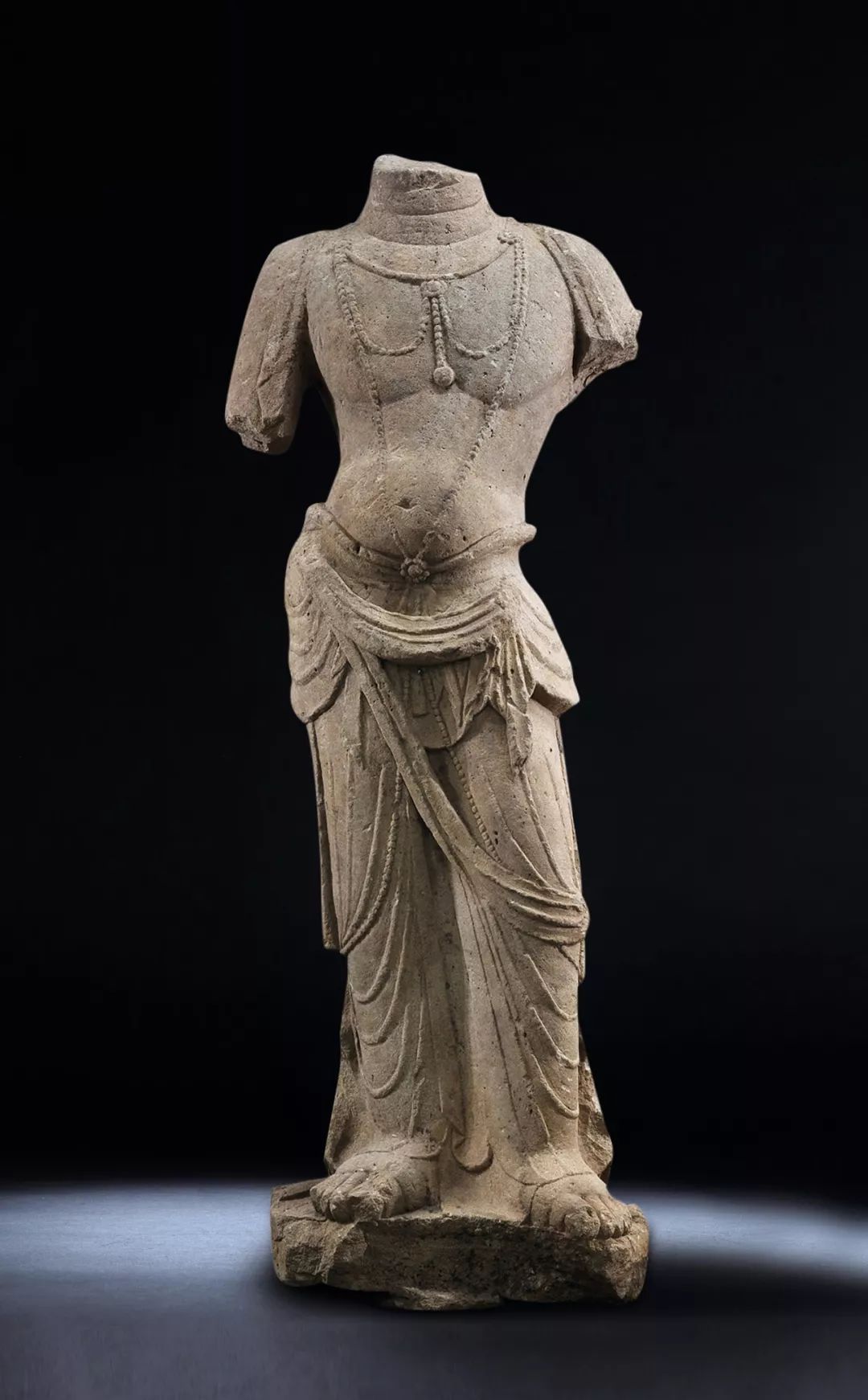 香港拍卖过亿的瓷器图片,香港保利瓷器拍卖图片