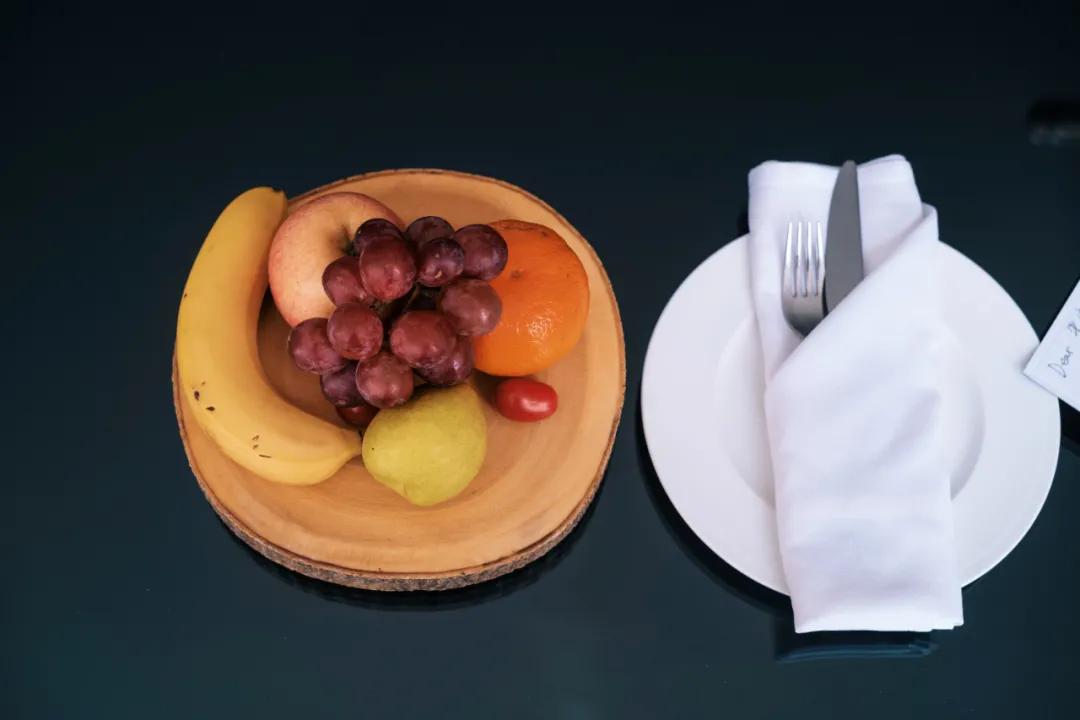 把繁华踩在脚下,将吃喝囊括周边。去长沙要住地标里