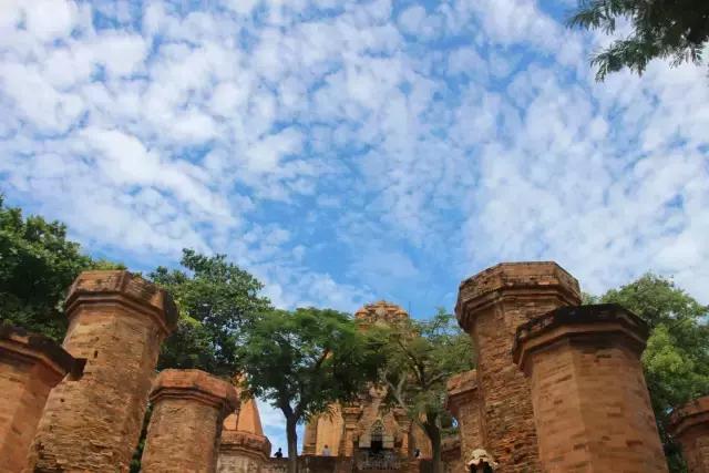 坐大巴就能出国的地方是哪里,怎么坐大巴去越南旅游