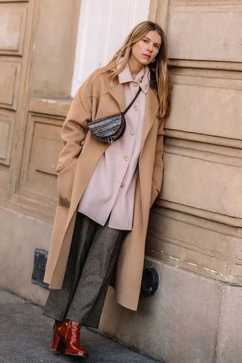 驼色大衣多种风格穿搭攻略,驼色大衣的高级感穿搭示范