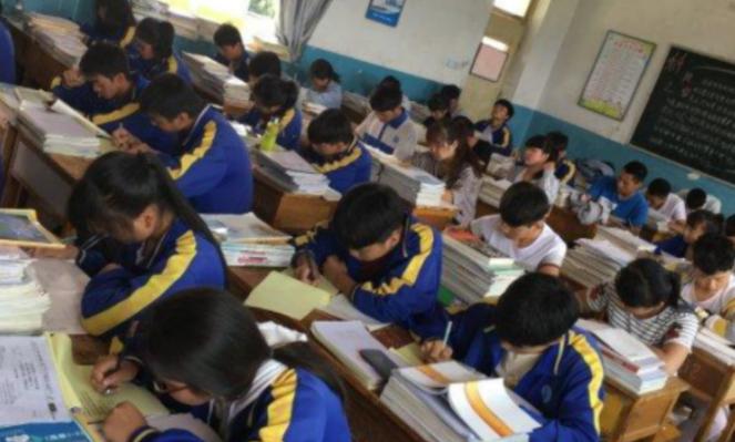 大学宿舍突击检查违法吗,大学宿管查违禁品