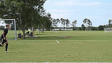 十个足球比赛常用过人教学,球场上的经典技巧大家都学一学吧