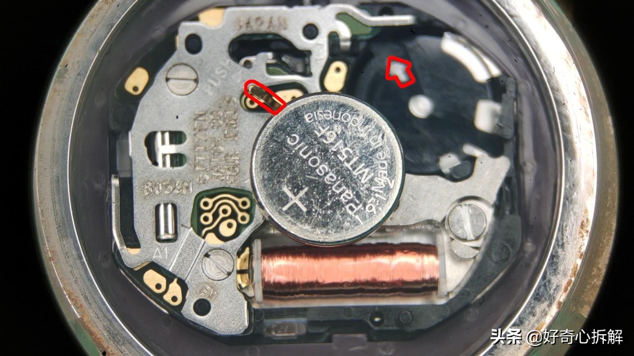 西铁城光动能电池如何正确充电,西铁城光动能手表换电池教程