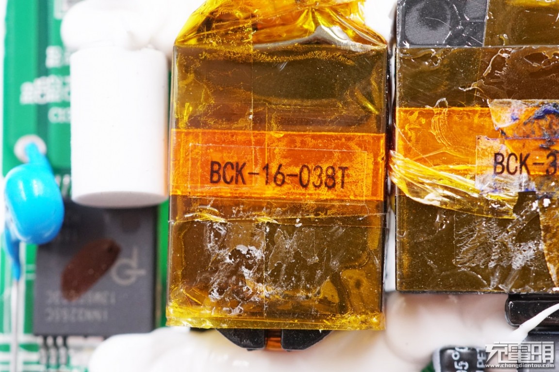 安克氮化镓充电器支持快充,安克氮化镓充电头全家桶