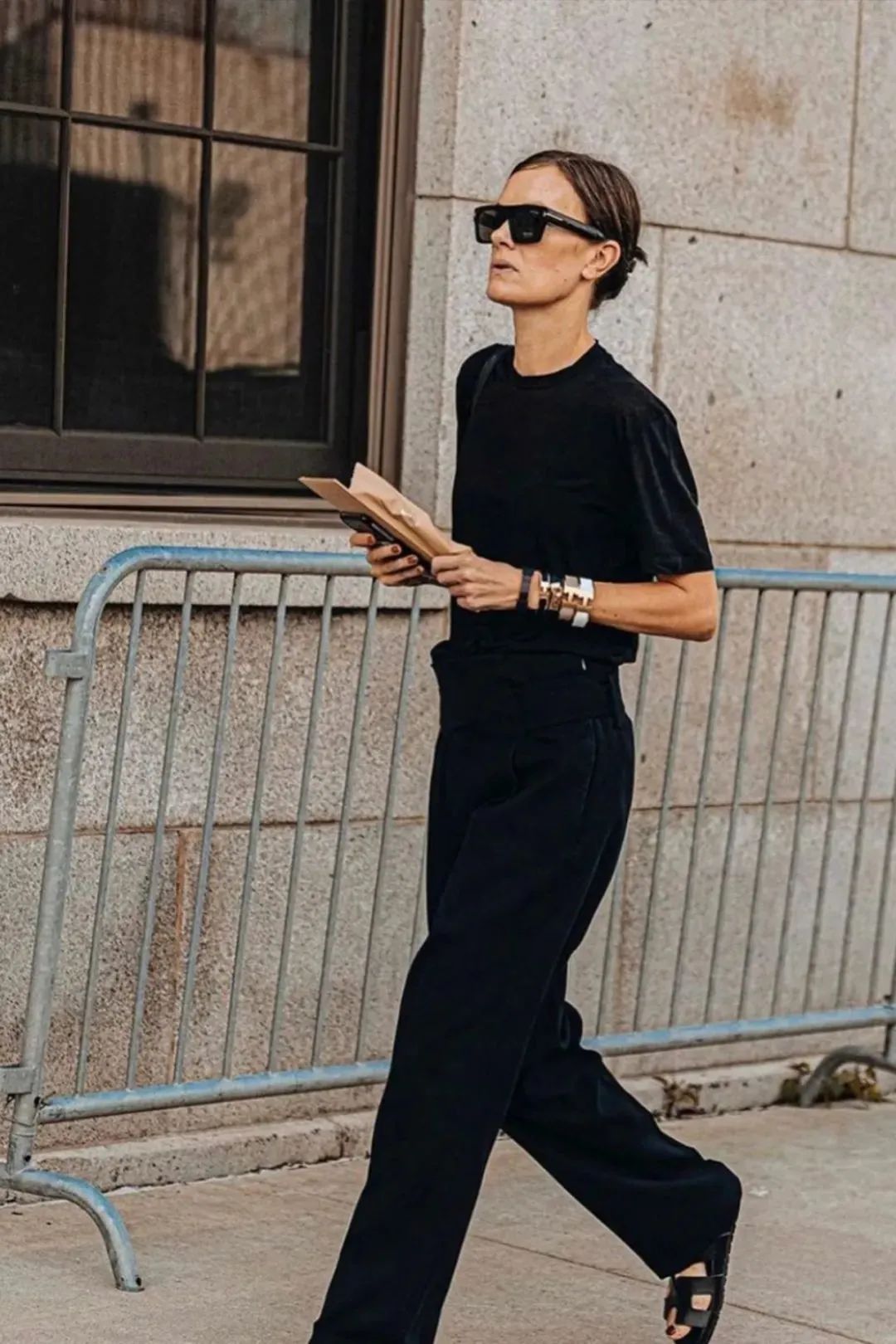 丑到极致的罗马凉鞋,丑到爆的露趾凉鞋怎么穿