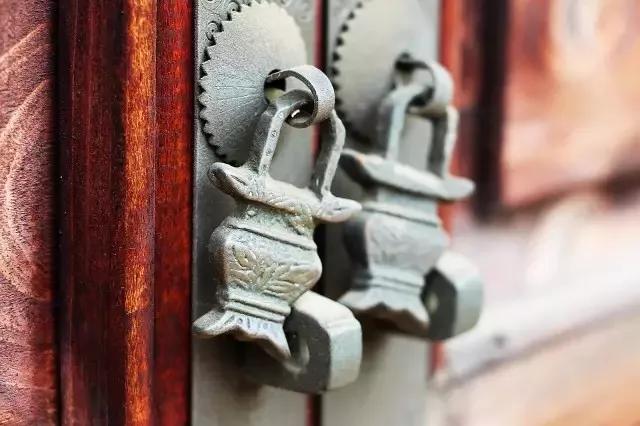 从前的锁好看钥匙也精美,从前的锁好看钥匙也精美什么意思