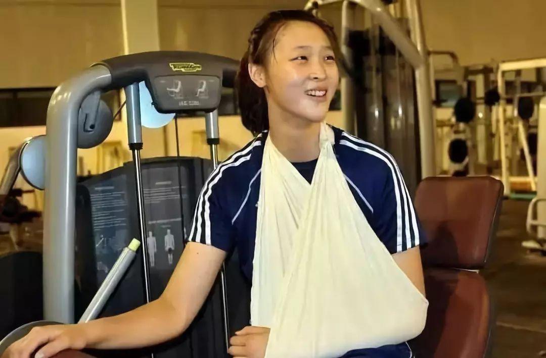 郎平朱婷魏秋月,郎平流泪视频