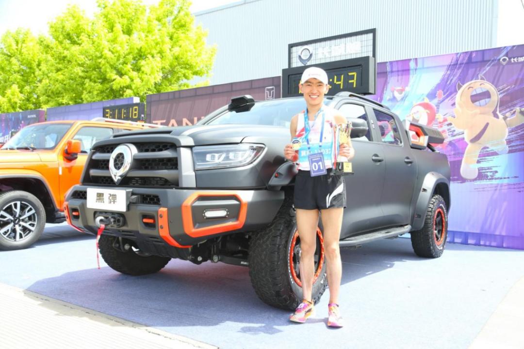 当我在长城工厂看马拉松时,我想些什么