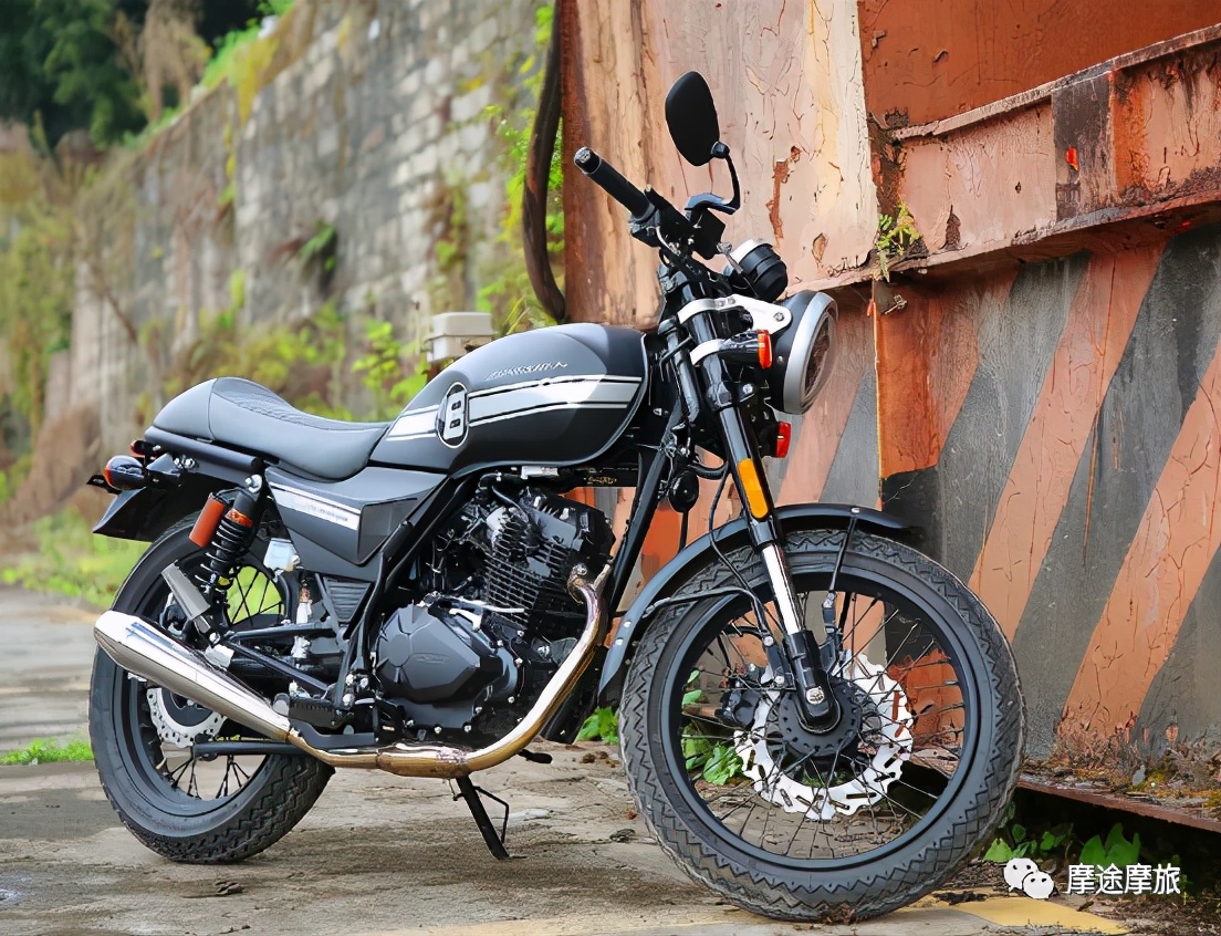 万元级复古新车，宗申WEEK8新潮版和太子摩托发布