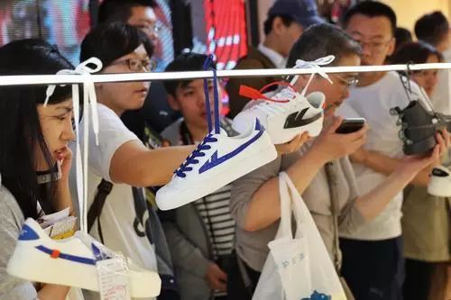 抄袭成瘾、质量堪忧，曾经的国货之光回力为何频被打脸