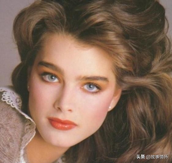 她被称为世界第八大奇迹，曾与迈克尔·杰克逊是青梅竹马，