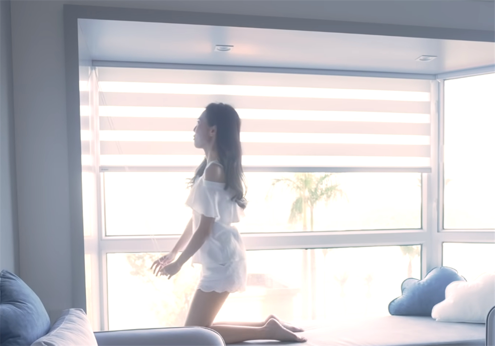 女孩在香港的4平方蜗居生活,香港330平别墅独居