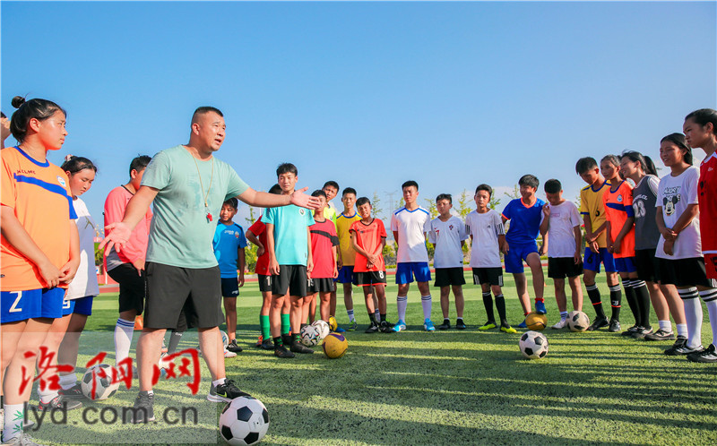 洛阳哪个足球场开放,洛阳有足球场吗