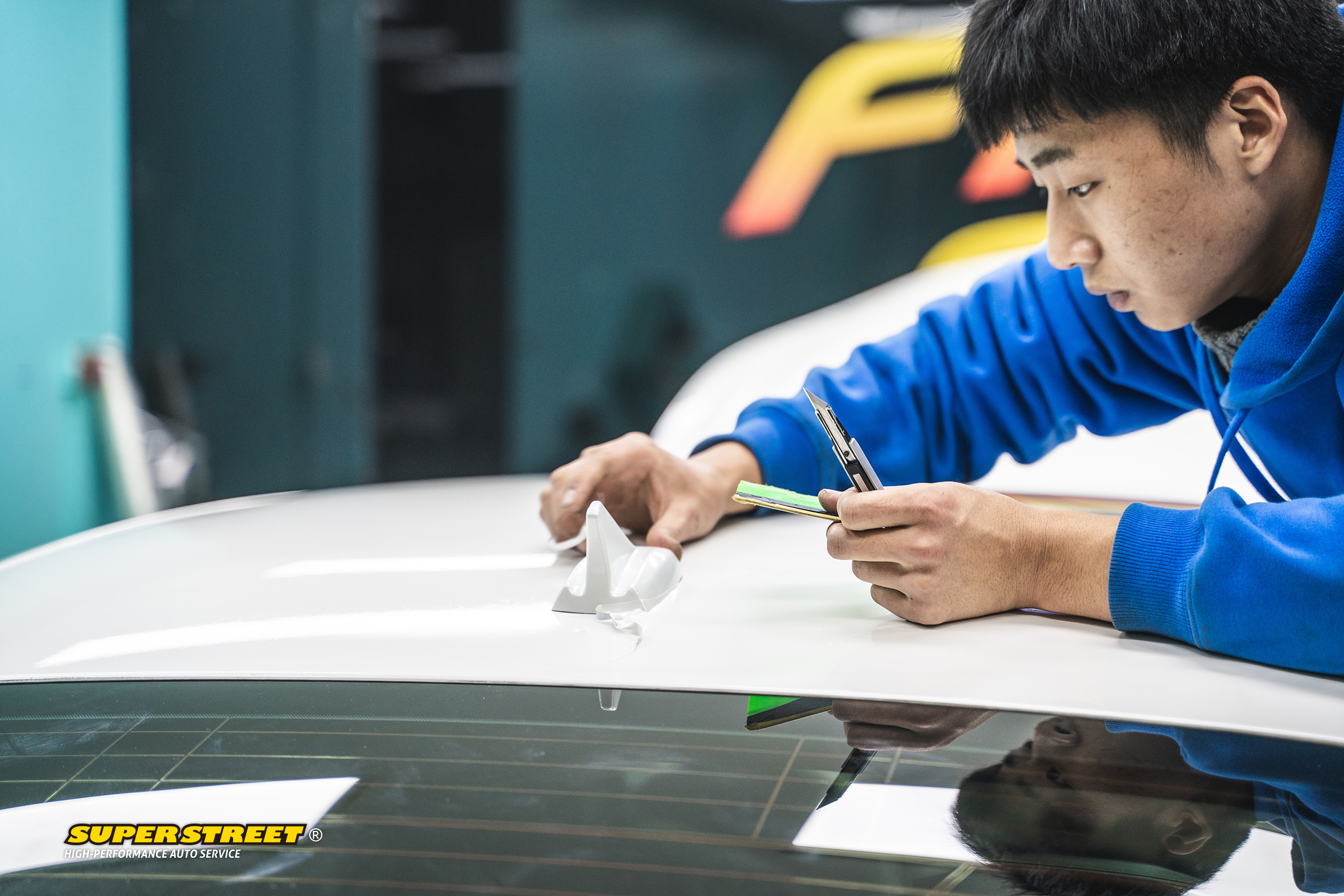 玛莎拉蒂吉博力汽车贴膜改色,superstreet改装