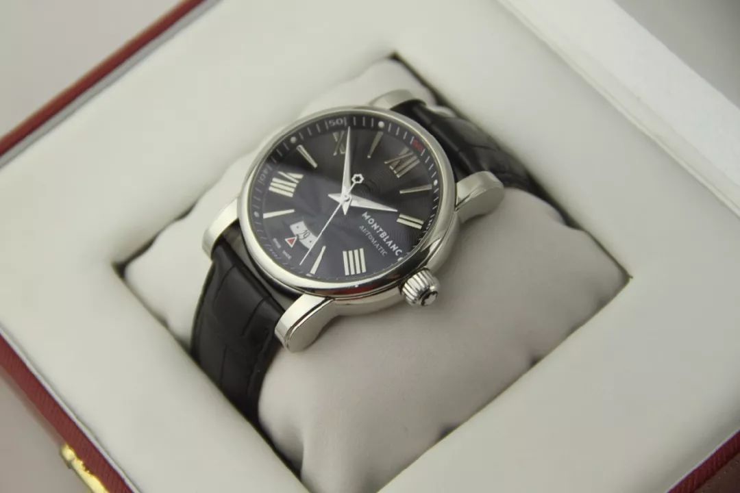 比applewatch还流行的机械表，人生中最值得入手的高级腕表