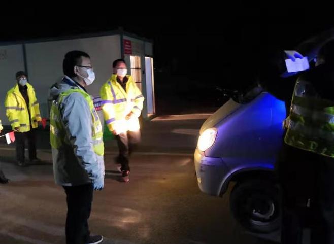 抗疫医护人员最可爱,抗疫路上最可爱的人