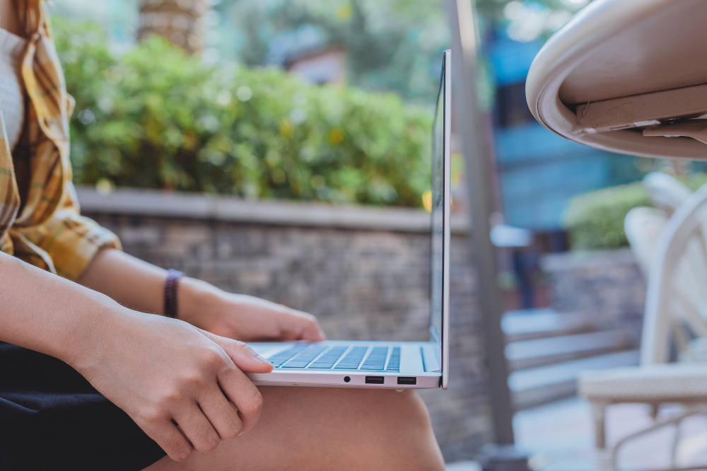 荣耀16.1寸笔记本有多大,荣耀16.1寸笔记本入门