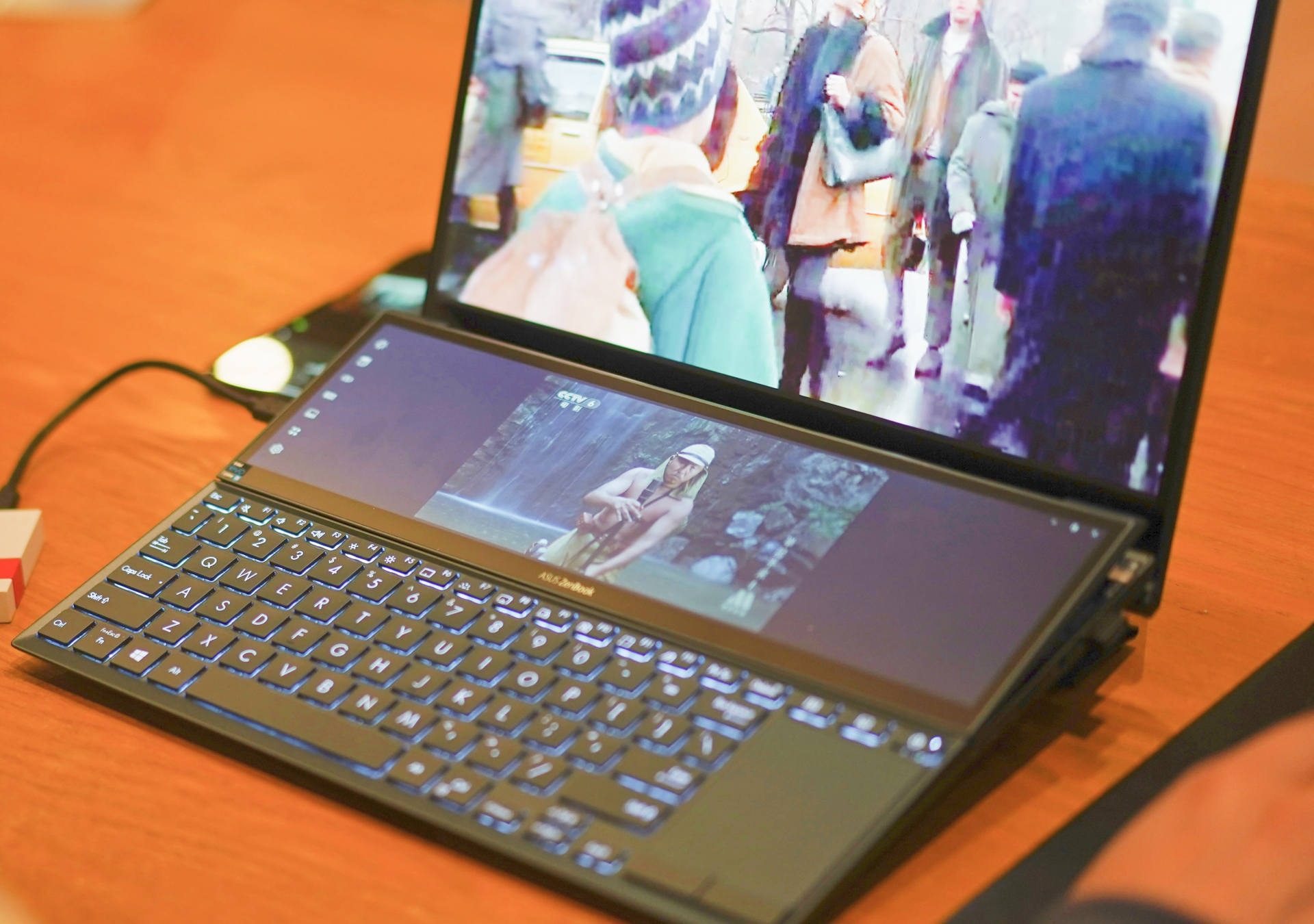 华硕灵耀x双屏pro和rog冰刃双屏,华硕灵耀x双屏i7独显笔记本评测