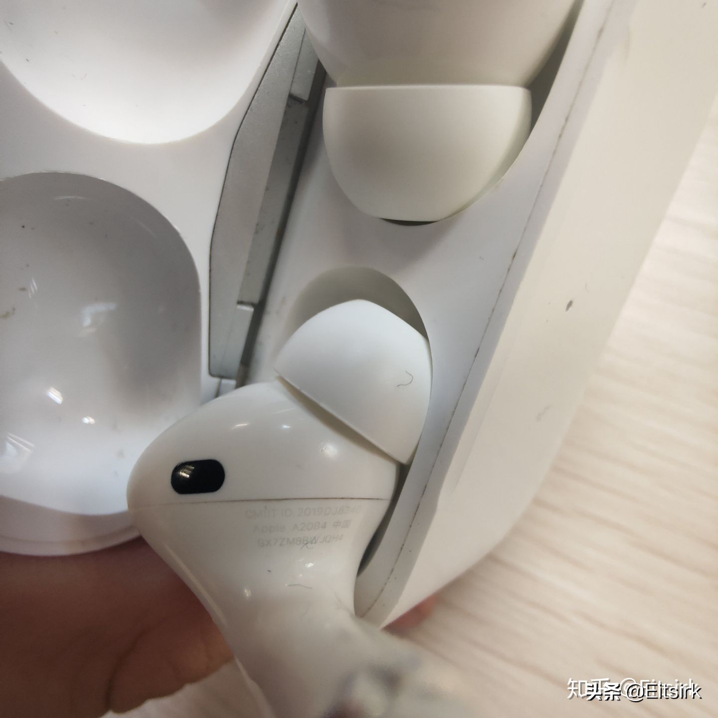 闲鱼买的airpodspro怎么去验机,闲鱼上买airpods3代几百块值得买吗