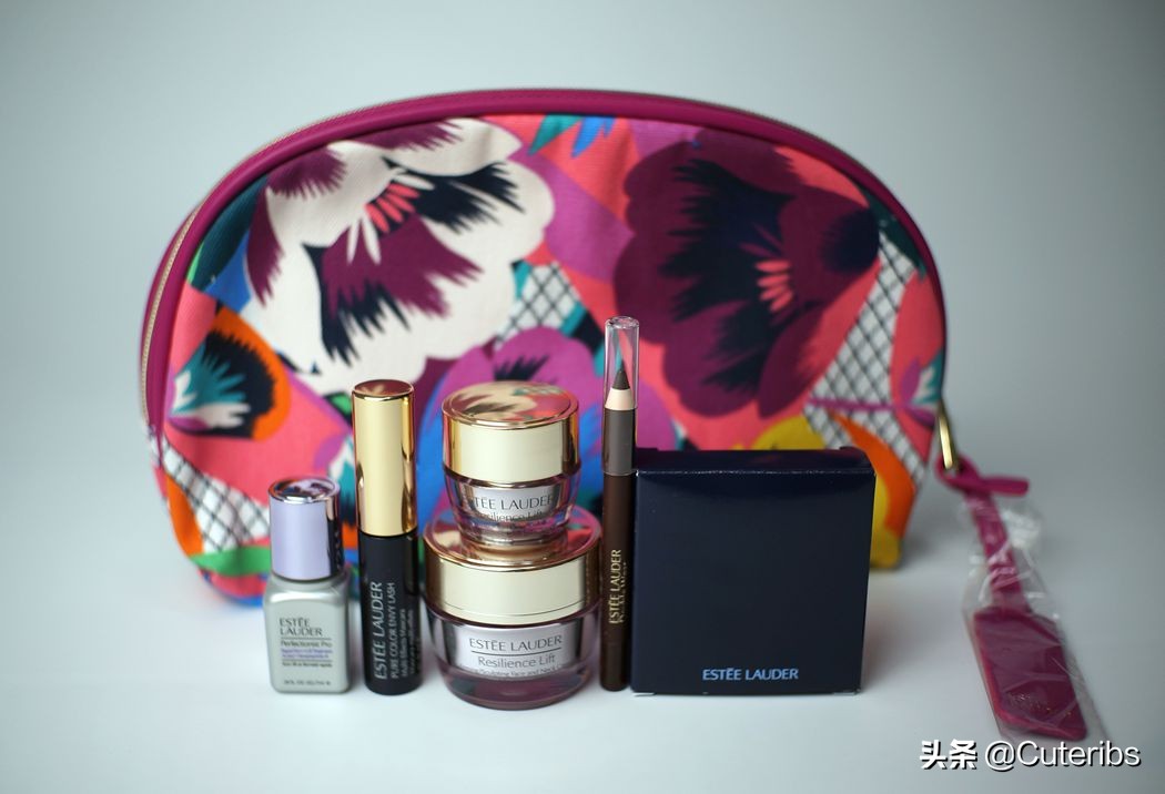 雅诗兰黛海淘值得买吗,化妆品雅诗兰黛水