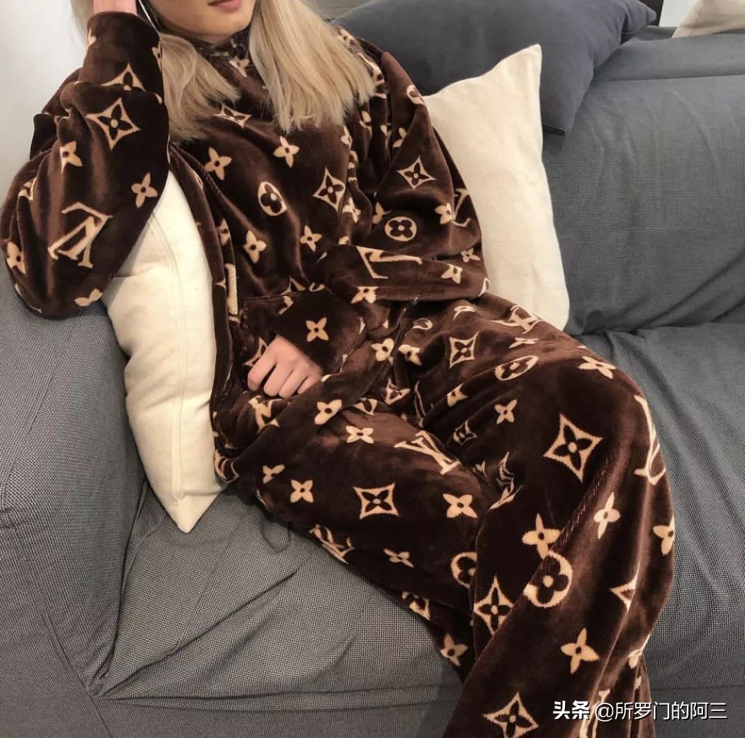 还在小心呵护奢侈品吗人家已经开始拆奢侈品了