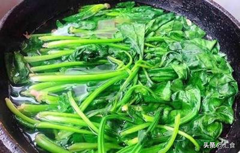 香酥芝麻虾,芝麻菠菜虾的家常做法