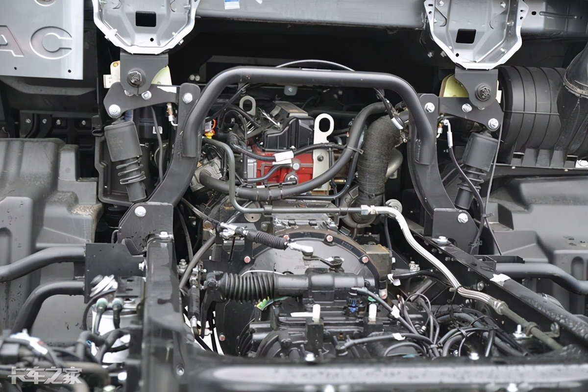 最便宜的国五6.8米载货车,15万以内最快的五款轿车