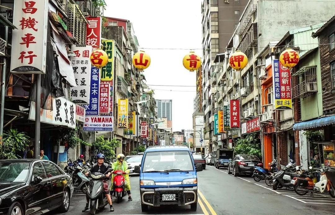 台北现在和大陆几线城市差不多,台湾人眼中的台北市