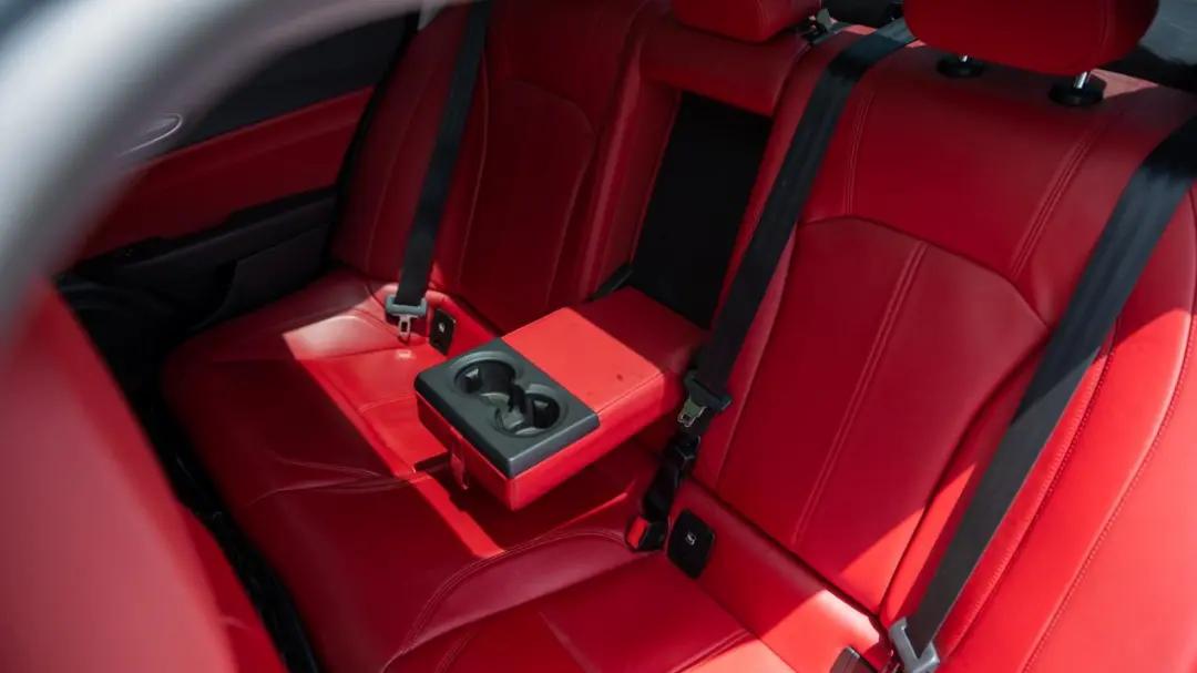 意大利风情满载的阿尔法罗密欧Giulia，还有个名字叫做“勇气”