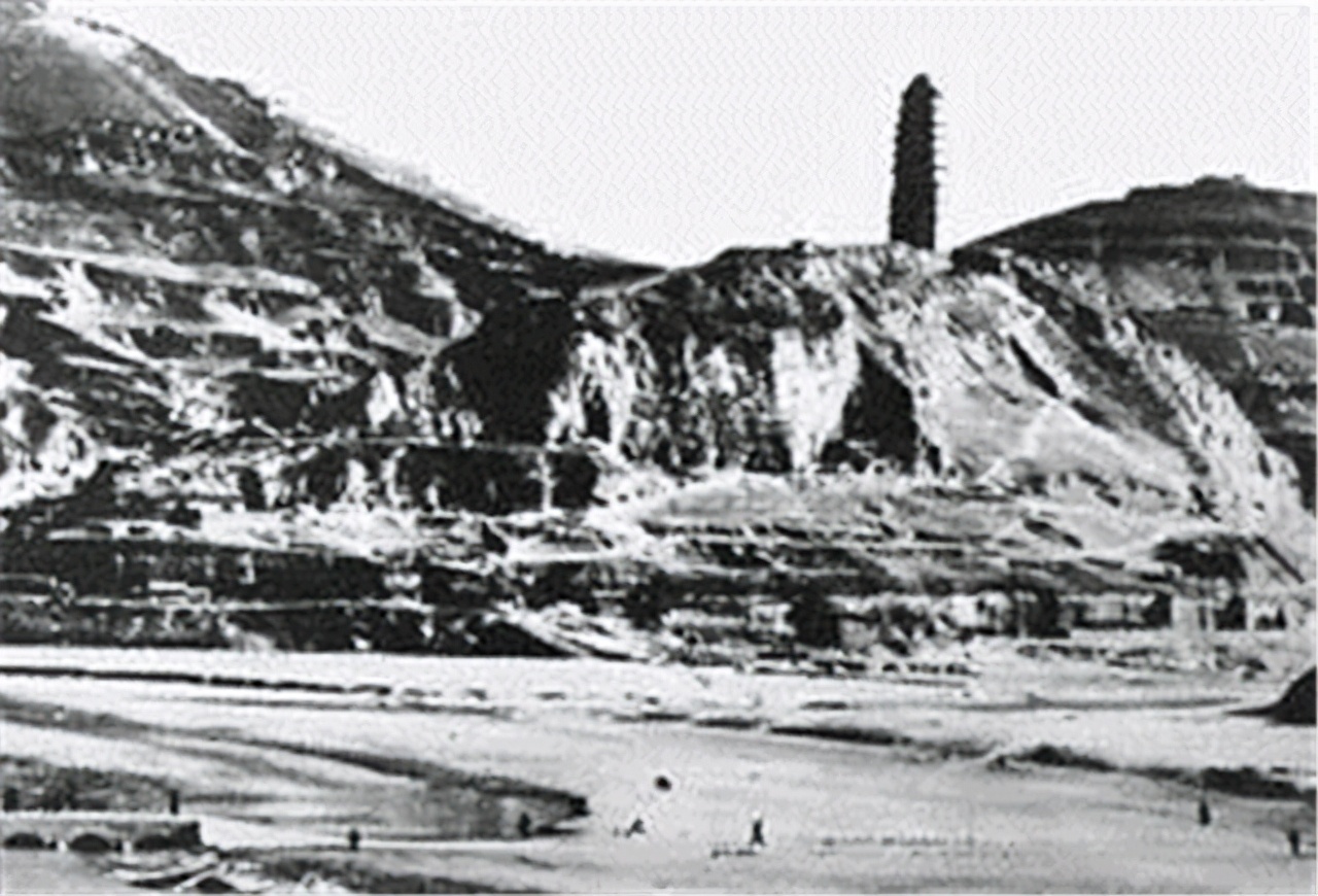 【*党**史百年】毛主席为什么在大多数人同意枪决*世友许**的时候要救他?