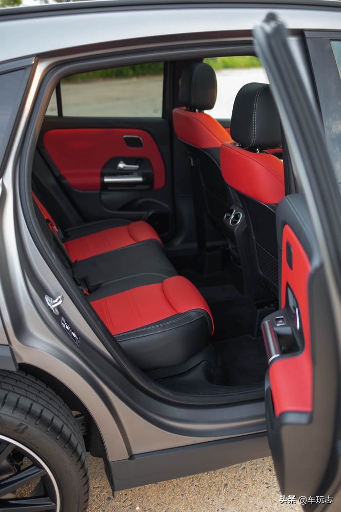 奔驰glasuv2024款试驾评测,2019奔驰gla250suv价格