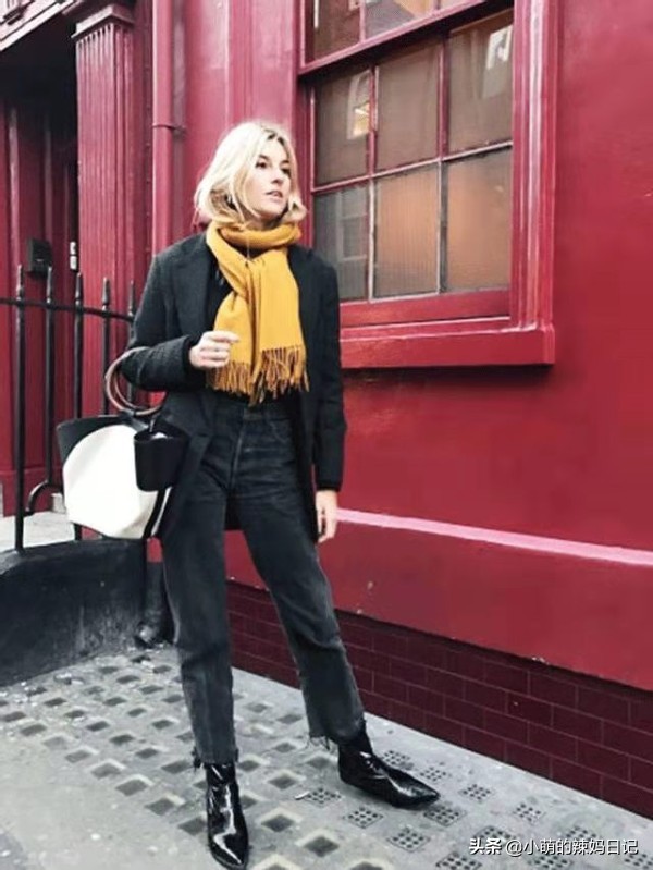 围巾比较长的戴法,戴围巾脖子瘆得慌咋整