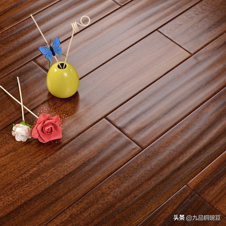 实木多层地板判定好坏,实木地板重量重的好还是轻的好