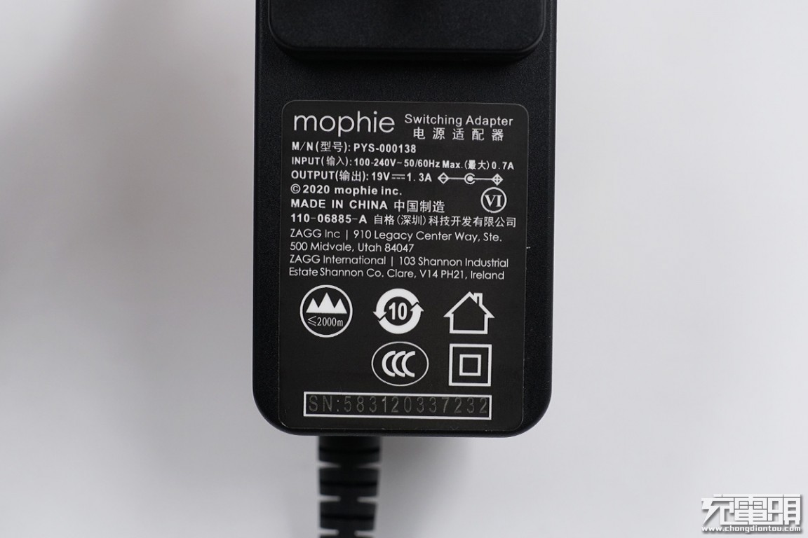 mophie二合一无线充电底座,mophie推出四合一无线充电器