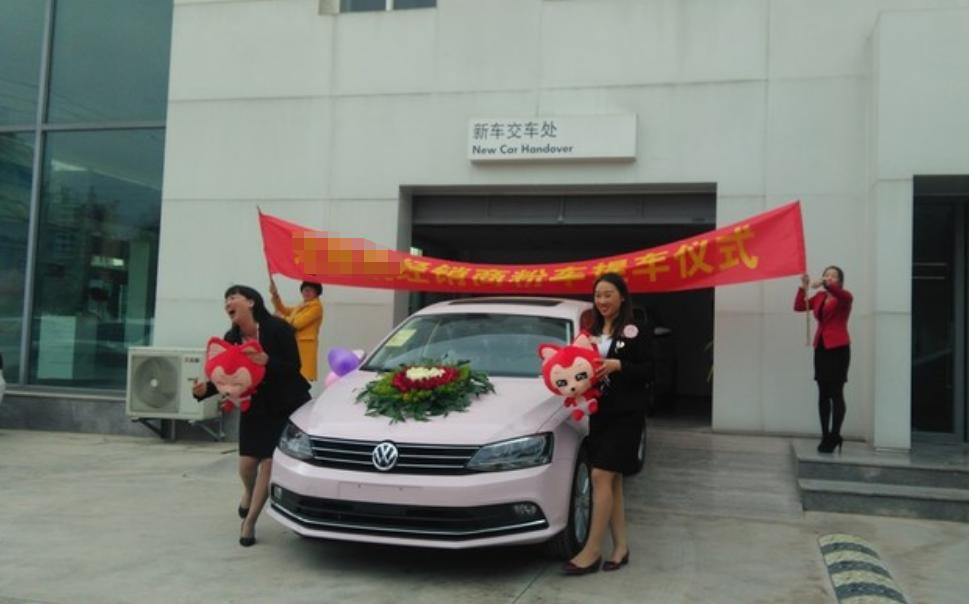 男子花6万买五菱宏光,小伙花5万元买五菱宏光