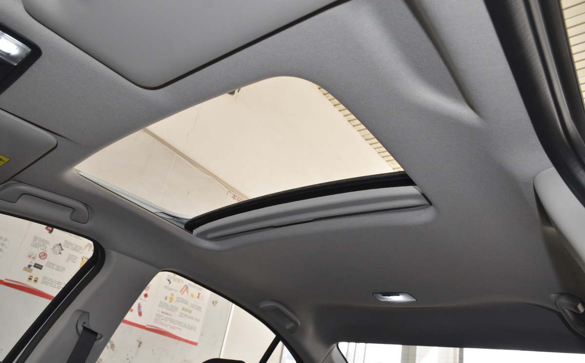 飞度三厢版价格,飞度地球梦1.592还是95