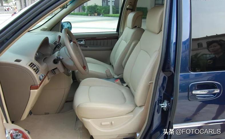 别克gl8陆尊653t用车体验,别克GL8陆尊3.0V6舒适版