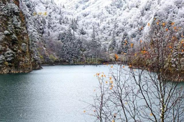 九寨沟精致小众,九寨沟风景不输瑞士