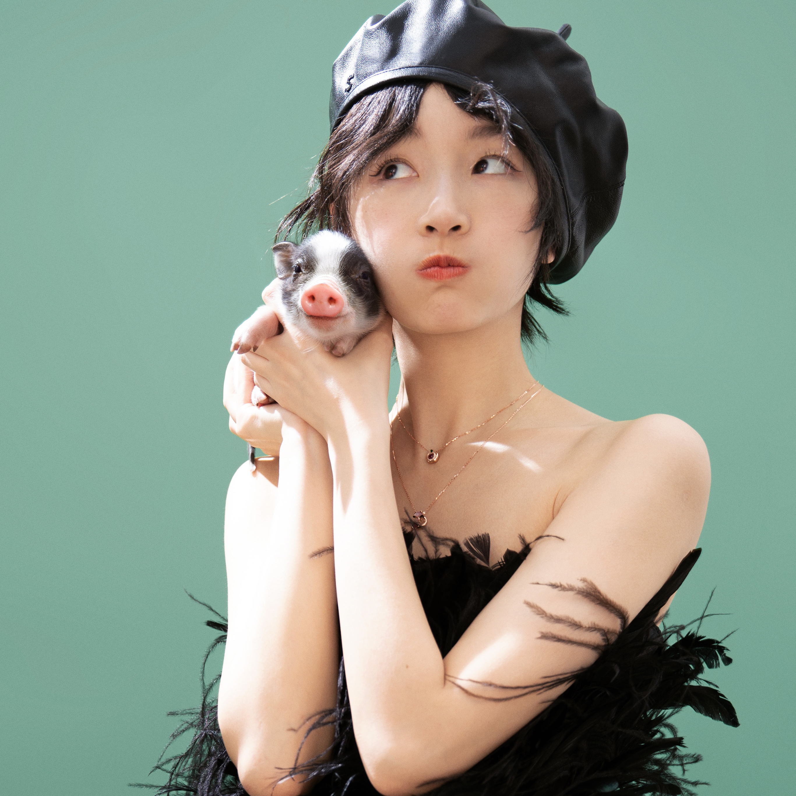 周冬雨是如何被张艺谋选上的,周冬雨被张艺谋力捧一战成名