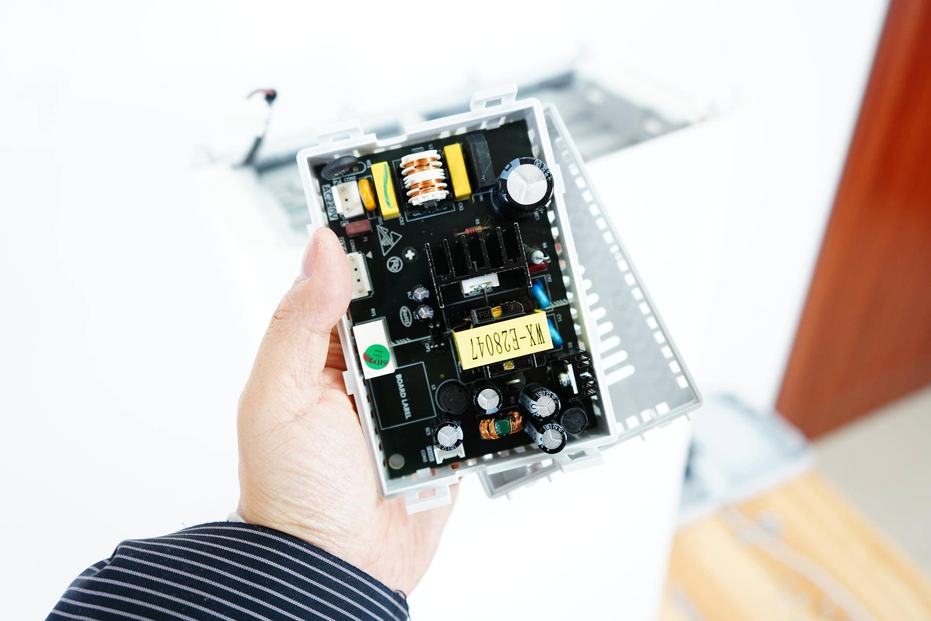 细分产品线还是市场需求——小米A1新风机，我们拆个透彻操作