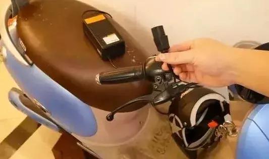 电动车正确充电方法铅酸,电动车电池两年未充电没电怎么办